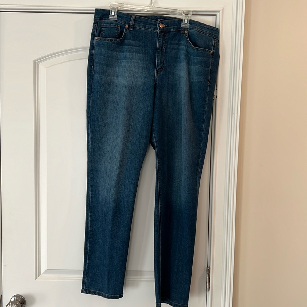 Bandolino Size 16 slim Jean